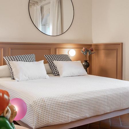 Scarlea Rooms Cecina  Esterno foto