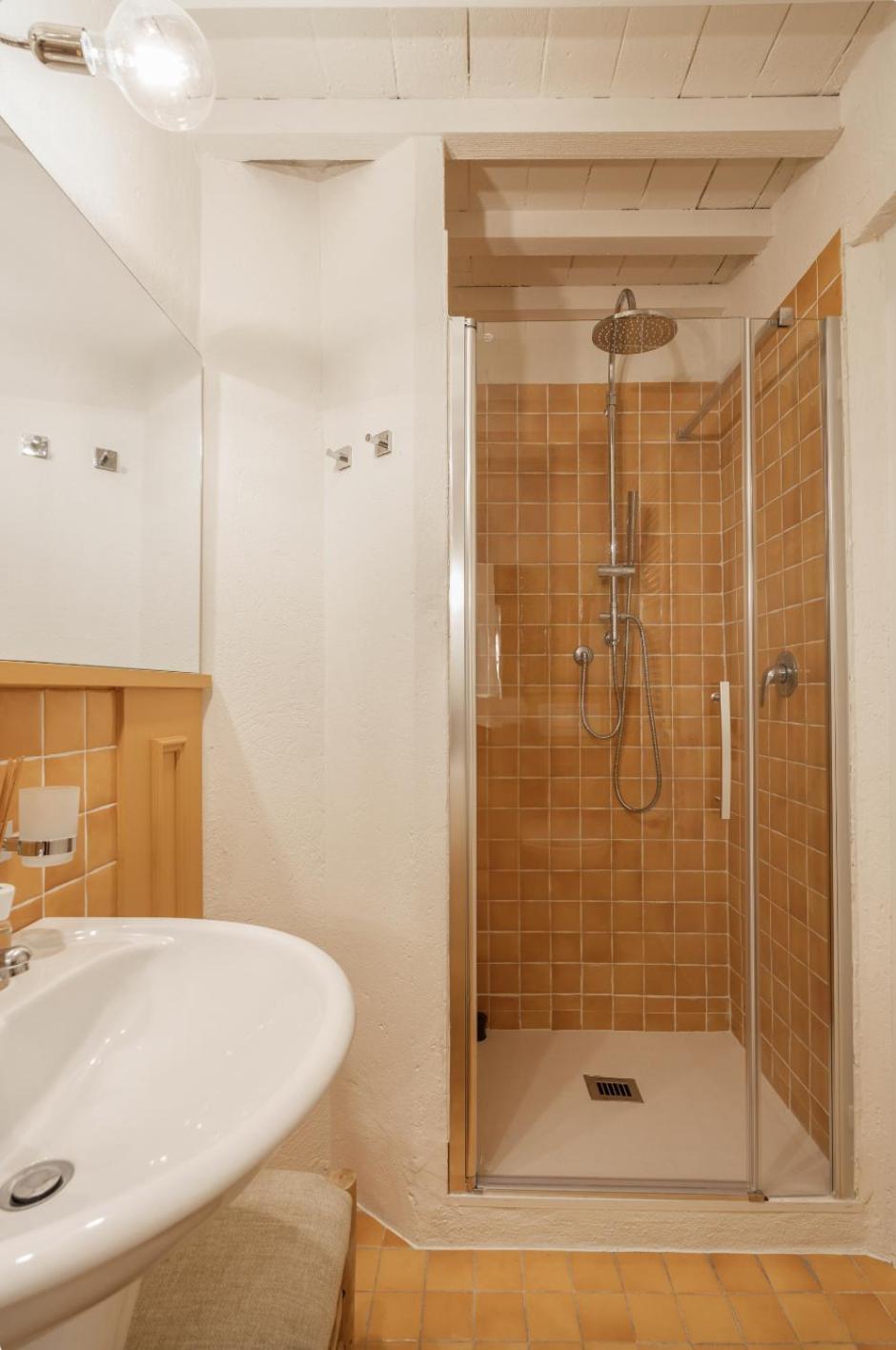 Scarlea Rooms Cecina  Esterno foto